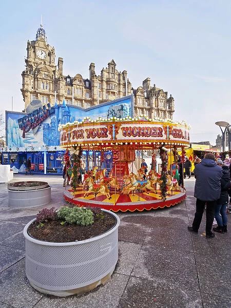 UK, Scotland, Lothian, Edinburgh, Christmas Market and The Balmoral Hotel on Princes
