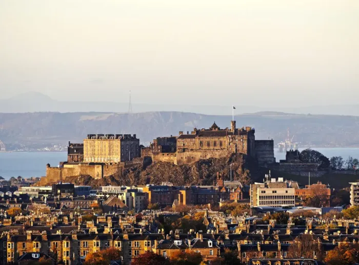 Framed Print : UK, Scotland, Lothian, Edinburgh, City Skyline with the Castle viewed from the Blackford Framed Print : UK, Scotland, Lothian, Edinburgh, City Skyline with the Castle viewed from the Blackford