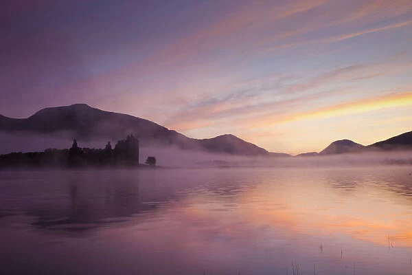 UK, Scotland, Strathclyde, Loch Awe, Kilchurn Castle