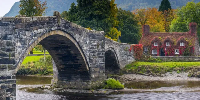 Framed Print : UK, Wales, Conwy, Llanrwst, River Conwy, Inigo Jones Bridge, Tu Hwnt iar Bont (Beyond