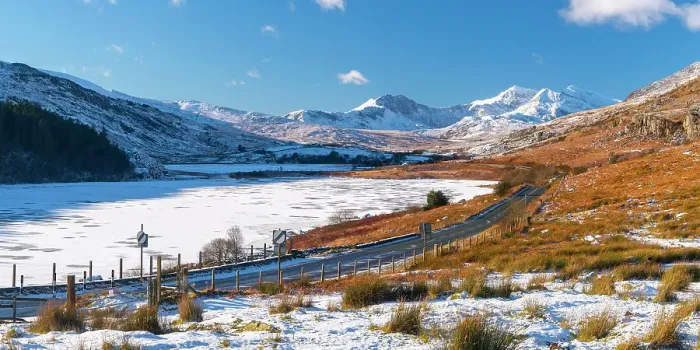 Framed Print : UK, Wales, Conwy, Snowdonia National Park (Parc Cenedlaethol Eryri), Capel Curig, Llynnau Mymbyr, Mount Snowdon (Yr Wyddfa) beyond Framed Print : UK, Wales, Conwy, Snowdonia National Park (Parc Cenedlaethol Eryri), Capel Curig, Llynnau Mymbyr, Mount Snowdon (Yr Wyddfa) beyond
