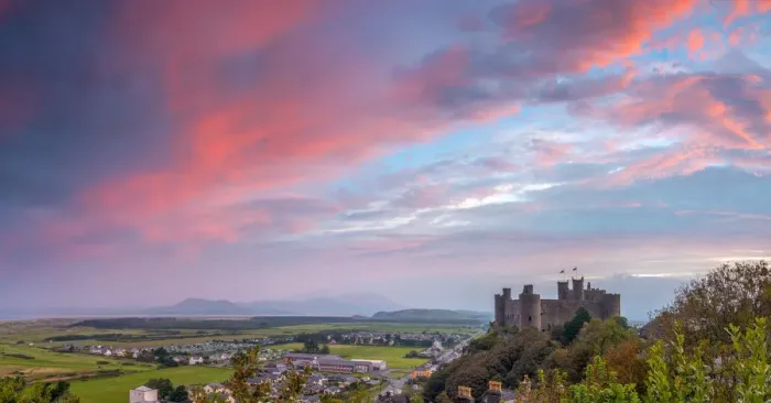 Framed Print : Uk, Wales, Gwynedd, Harlech, Harlech Castle, Mountains of Snowdonia National Park Framed Print : Uk, Wales, Gwynedd, Harlech, Harlech Castle, Mountains of Snowdonia National Park