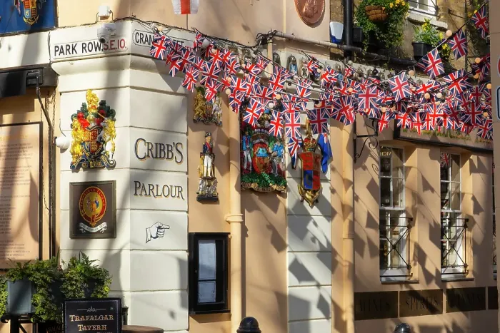 Framed Print : Union Jack bunting by the Trafalgar Tavern, Greenwich, London Framed Print : Union Jack bunting by the Trafalgar Tavern, Greenwich, London