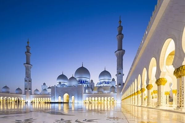 United Arab Emirates, Abu Dhabi. The courtyard and white marble exterior of Sheikh