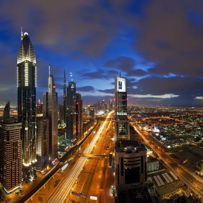 Framed Print : United Arab Emirates (UAE), Dubai, Sheikh Zayed Road looking towards the Burj Kalifa Framed Print : United Arab Emirates (UAE), Dubai, Sheikh Zayed Road looking towards the Burj Kalifa