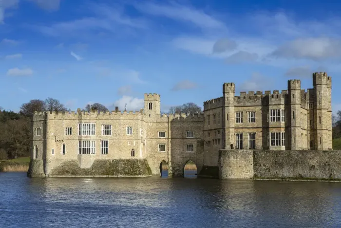 Framed Print : United Kingdom, England, Kent, Maidstone. Leeds castle and lake. The castle is the former home of Henry VIIIA¢€