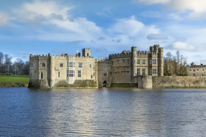 Framed Print : United Kingdom, England, Kent, Maidstone. Leeds castle and lake. The castle is the former home of Henry VIIIA¢€