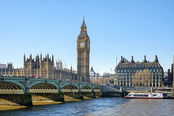 United Kingdom, England, London. Westminster Bridge on River Thames, in front of Palace