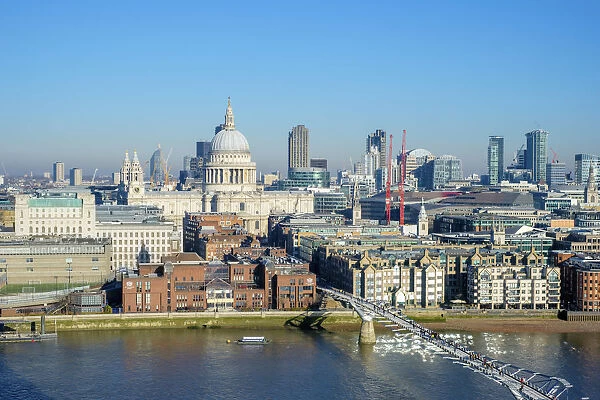 United Kingdom, England, London. St Pauls Cathedral, buildings in central London