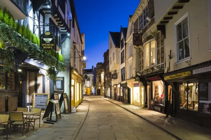 Framed Print : United Kingdom, England, North Yorkshire, York. The Punch Bowl pub on historic Stonegate Framed Print : United Kingdom, England, North Yorkshire, York. The Punch Bowl pub on historic Stonegate