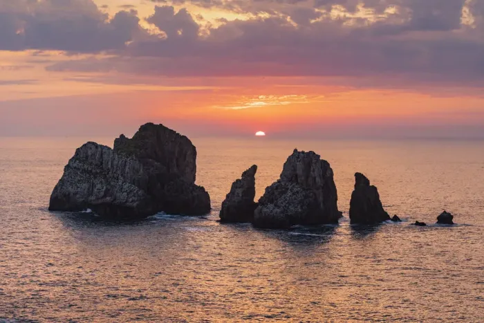 Framed Print : Urro major and Urro Minor at sunset in the cantabrian sea of Costa Quebrada. Playa del Portio, Liencres, Cantabria, Spain Framed Print : Urro major and Urro Minor at sunset in the cantabrian sea of Costa Quebrada. Playa del Portio, Liencres, Cantabria, Spain