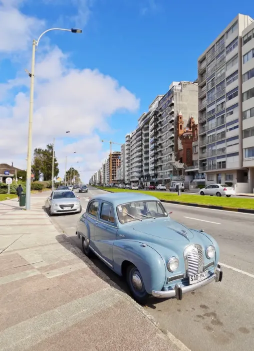 Framed Print : Uruguay, Montevideo, Vintage car parked by the Rambla