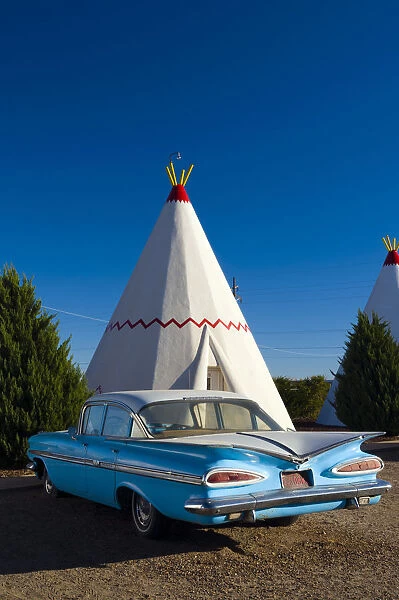 USA, Arizona, Holbrook, Route 66, Wigwam Motel, Chevrolet Impala