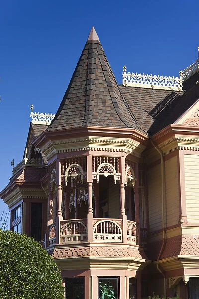 USA, California, Northern California, North Coast, Ferndale, 1898 Gingerbread Mansion