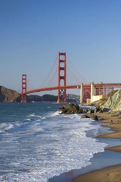 USA, California, San Francisco, Bakers Beach and Golden Gate Bridge