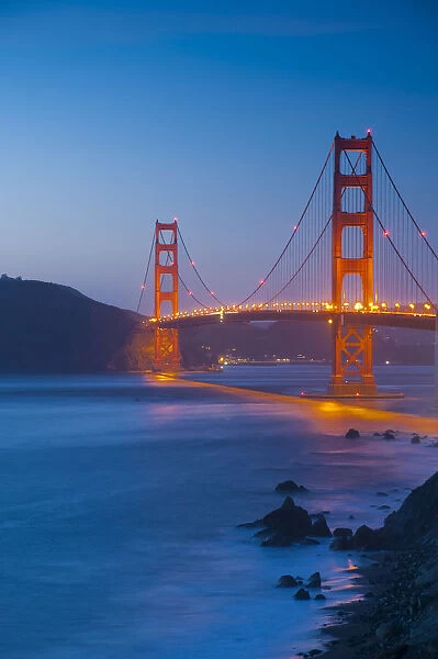 USA, California, San Francisco, Golden Gate Bridge from Marshall Beach