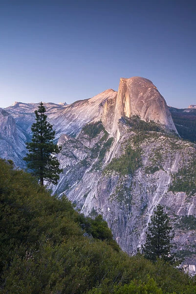 USA, California, Yosemite National Park, Half Dome