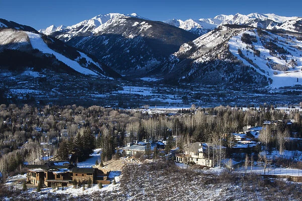 USA, Colorado, Aspen, mountainside homes