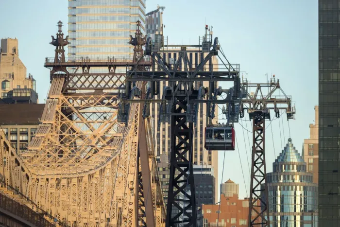 Framed Print : USA, East Coast, New York, Manhattan, Midtown, Roosevelt Island Tram with Queensboro Framed Print : USA, East Coast, New York, Manhattan, Midtown, Roosevelt Island Tram with Queensboro
