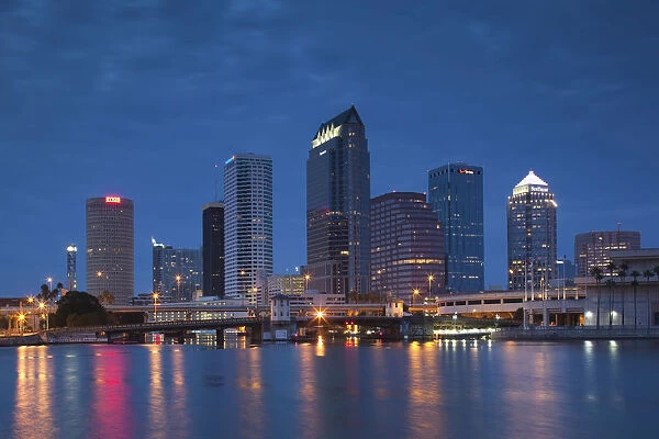 USA, Florida, Tampa, skyline from Hillsborough Bay