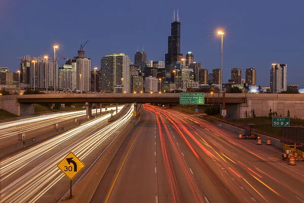 USA, Illinois, Midwest, Cook County, Chicago, Kennedy Freeway at night