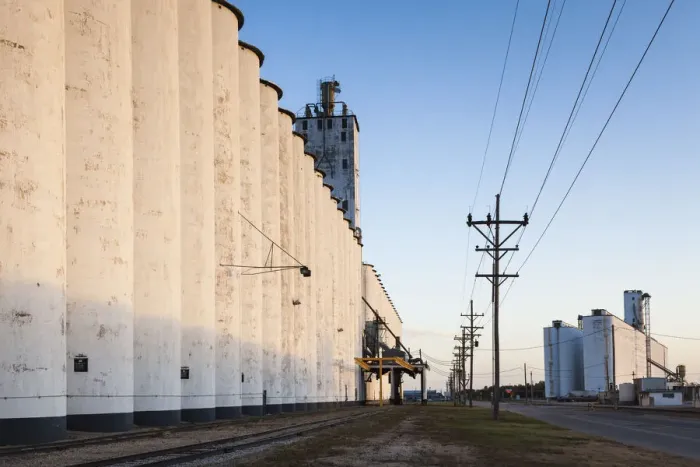 Framed Print : USA, Kansas, Hutchinson, grain elevator Framed Print : USA, Kansas, Hutchinson, grain elevator