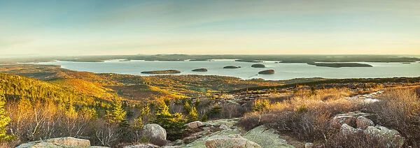 USA, Maine, Mt. Desert Island, Acadia National Park, Cadillac Mountain, view towards