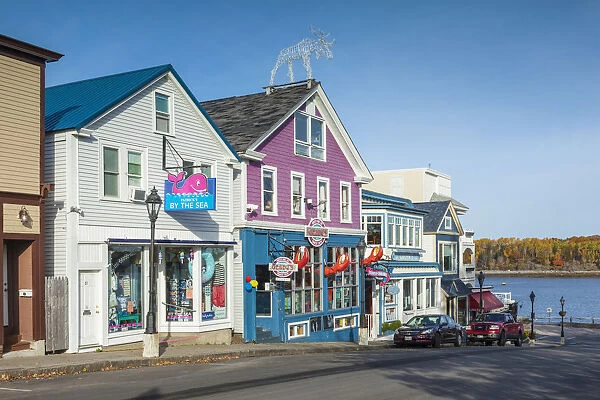 USA, Maine, Mt. Desert Island, Bar Harbor, restaurants along Main Street, autumn, morning