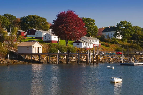 USA, Maine, Pemaquid Peninsular, New Harbor, Lobster Fishing Boats and jetties