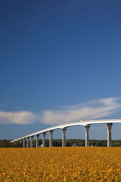 USA, Maryland, Western Shore of Chesapeake Bay, Solomons, Patuxent River Bridge