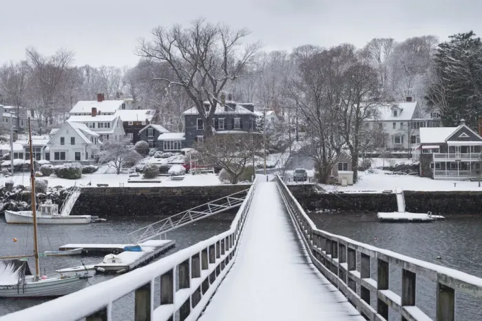 Framed Print : USA, Massachusetts, Cape Ann, Gloucester, early snowfall, Lobster Cove Framed Print : USA, Massachusetts, Cape Ann, Gloucester, early snowfall, Lobster Cove