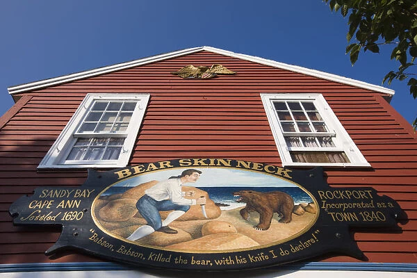 USA, Massachusetts, Cape Ann, Rockport, Rockport harbour, sign for Bearskin Neck