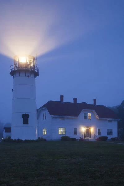 USA, Massachusetts, Cape Cod, Chatham, Chatham Lighthouse in the fog