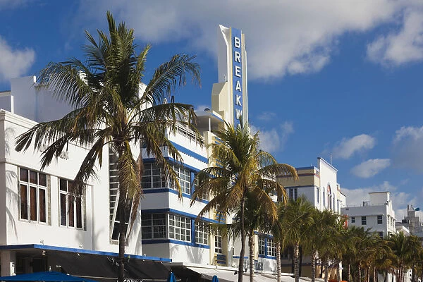 USA, Miami Beach, South Beach, art deco hotels, Ocean Drive, morning