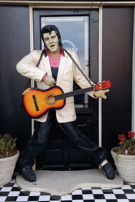 Framed Print : USA, Nevada, Las Vegas, Elvis statue on the Strip Framed Print : USA, Nevada, Las Vegas, Elvis statue on the Strip