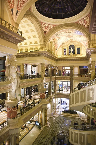 USA, Nevada, Las Vegas, The Strip, Forum Shops, main shopping area