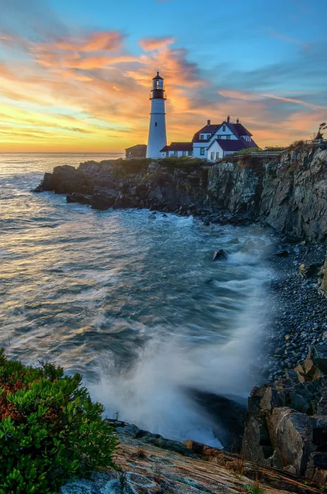Framed Print : USA, New England, Maine, Fort Williams Park, Cape Elizabeth, Portland Head Light, sunrise Framed Print : USA, New England, Maine, Fort Williams Park, Cape Elizabeth, Portland Head Light, sunrise
