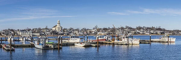 USA, New England, Massachusetts, Cape Cod, Provincetown, harbor view with Provincetown