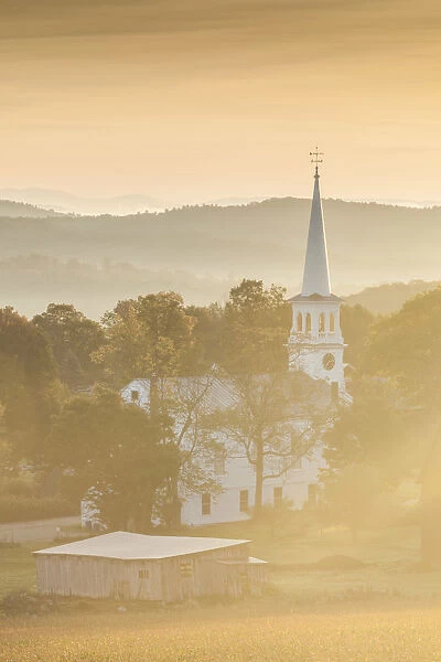 USA, New England, Vermont, Peacham, town church, dawn
