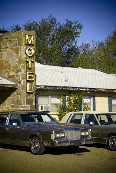 Framed Print : USA, New Mexico, Route 66, Tucumcari, 1970s style motel Framed Print : USA, New Mexico, Route 66, Tucumcari, 1970s style motel