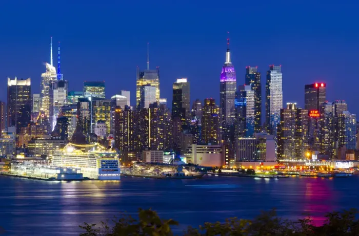 Framed Print : USA, New York, Manhattan, Midtown across the Hudson River Framed Print : USA, New York, Manhattan, Midtown across the Hudson River