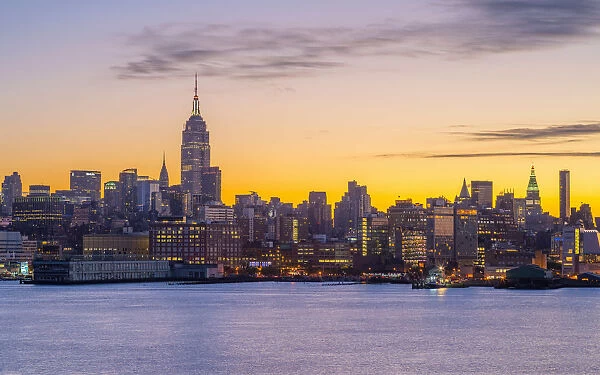 USA, New York, Manhattan, Midtown Manhattan and Empire State Building across Hudson River