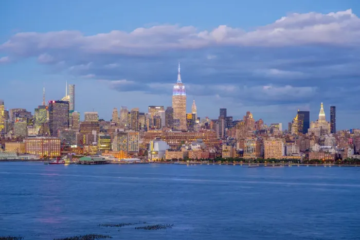 Framed Print : USA, New York, Manhattan, Midtown Manhattan and Empire State Building across Hudson River Framed Print : USA, New York, Manhattan, Midtown Manhattan and Empire State Building across Hudson River