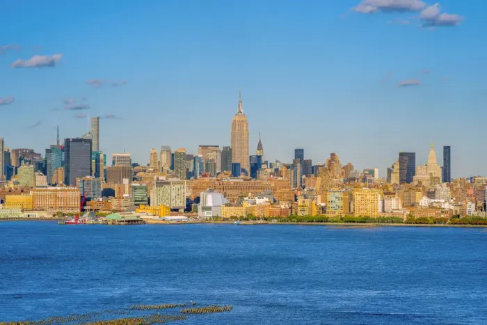 Framed Print : USA, New York, Manhattan, Midtown Manhattan and Empire State Building across Hudson River Framed Print : USA, New York, Manhattan, Midtown Manhattan and Empire State Building across Hudson River