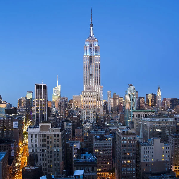 USA, New York, New York City, Manhattan, Midtown Manhattan, elevated dusk view towards