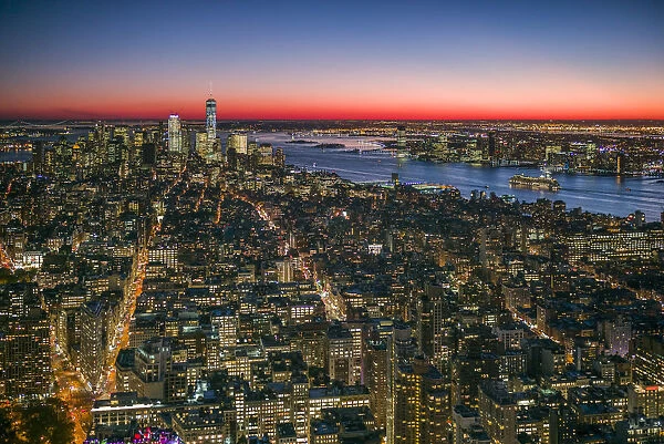 USA, New York, New York City, Mid-Town Manhattan, elevated view towards Lower Manhattan