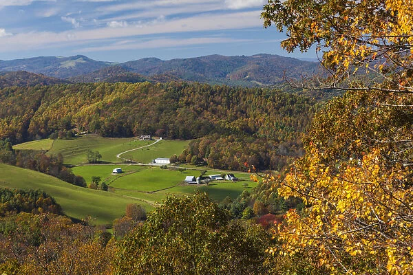 USA, North Carolina, Blowing Rock, autumn landscape off of the Blue Ridge Parkway
