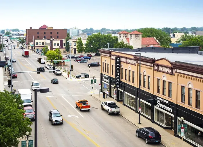 Framed Print : USA, North Dakota, Bismarck, Capital City, Main Avenue, Downtown Framed Print : USA, North Dakota, Bismarck, Capital City, Main Avenue, Downtown