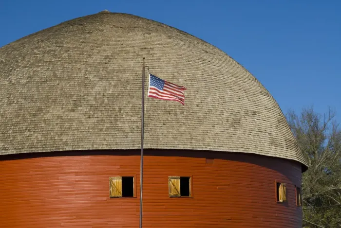 Framed Print : USA, Oklahoma, Route 66, Arcadia, The Arcadia Round Barn (1898) Framed Print : USA, Oklahoma, Route 66, Arcadia, The Arcadia Round Barn (1898)