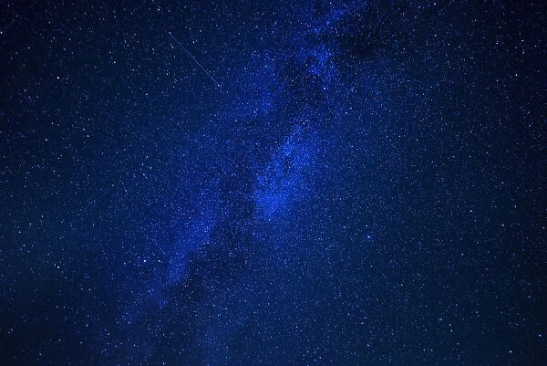 USA, Oregon, Central Oregon, Fort Rock, Shooting star and night sky